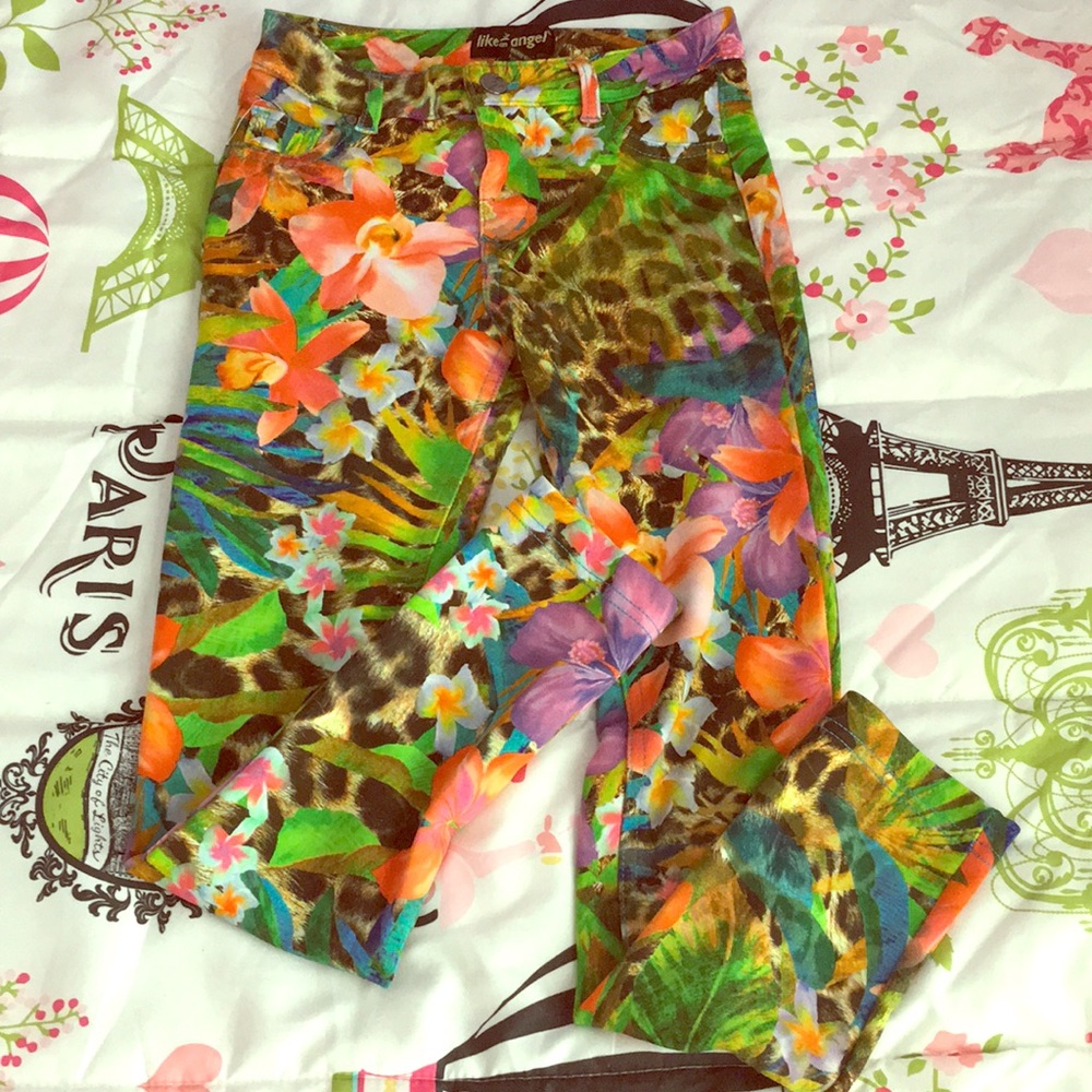 Smooth and Stretchy kid size 10/12 Jungle print.
